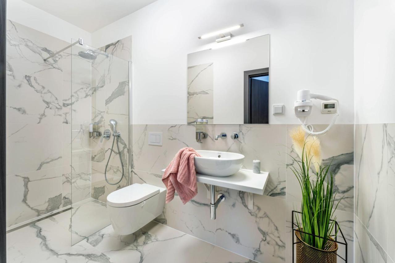 Apart House, Tylna 20 เจโลนากูรา ภายนอก รูปภาพ