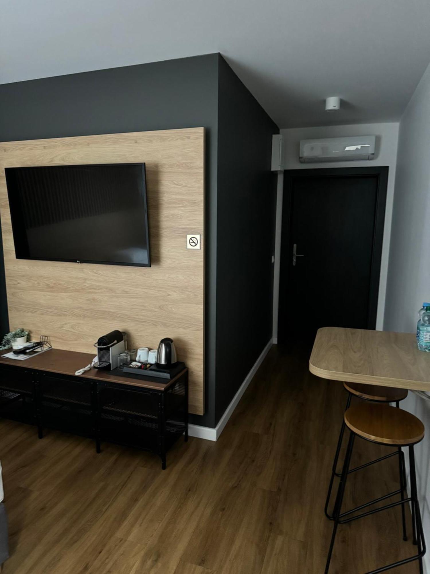 Apart House, Tylna 20 เจโลนากูรา ภายนอก รูปภาพ